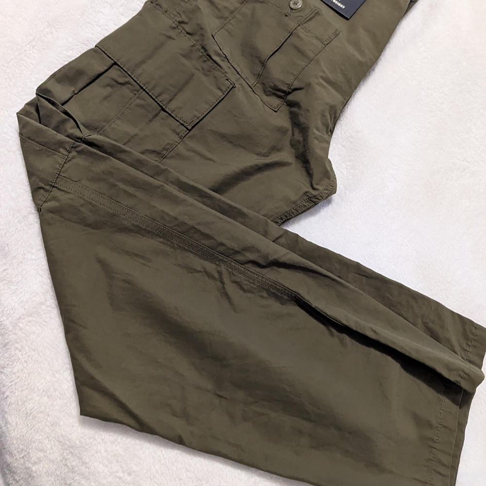 Levi's Premium Olive Parachute Cargo Pants - NWT